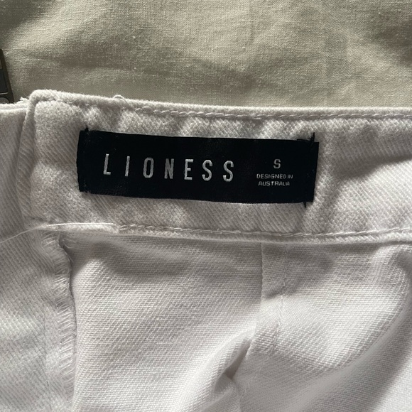 PRINCESS POLLY Lola Miniskirt Size 4 in White - Picture 3 of 3